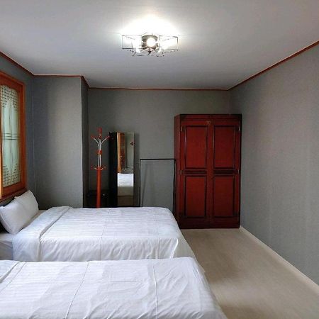 Emerald Ace Hotel Чечжу Екстер'єр фото