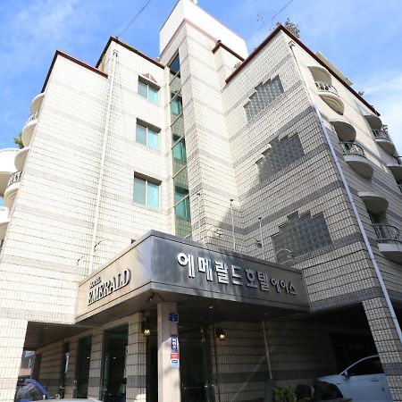 Emerald Ace Hotel Чечжу Екстер'єр фото