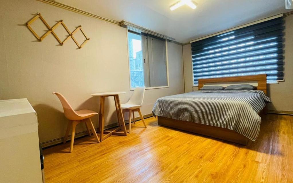 Emerald Ace Hotel Чечжу Екстер'єр фото